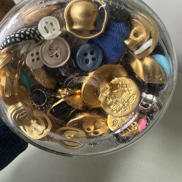 Antique buttons in pine mason jar - Picture 10 of 10